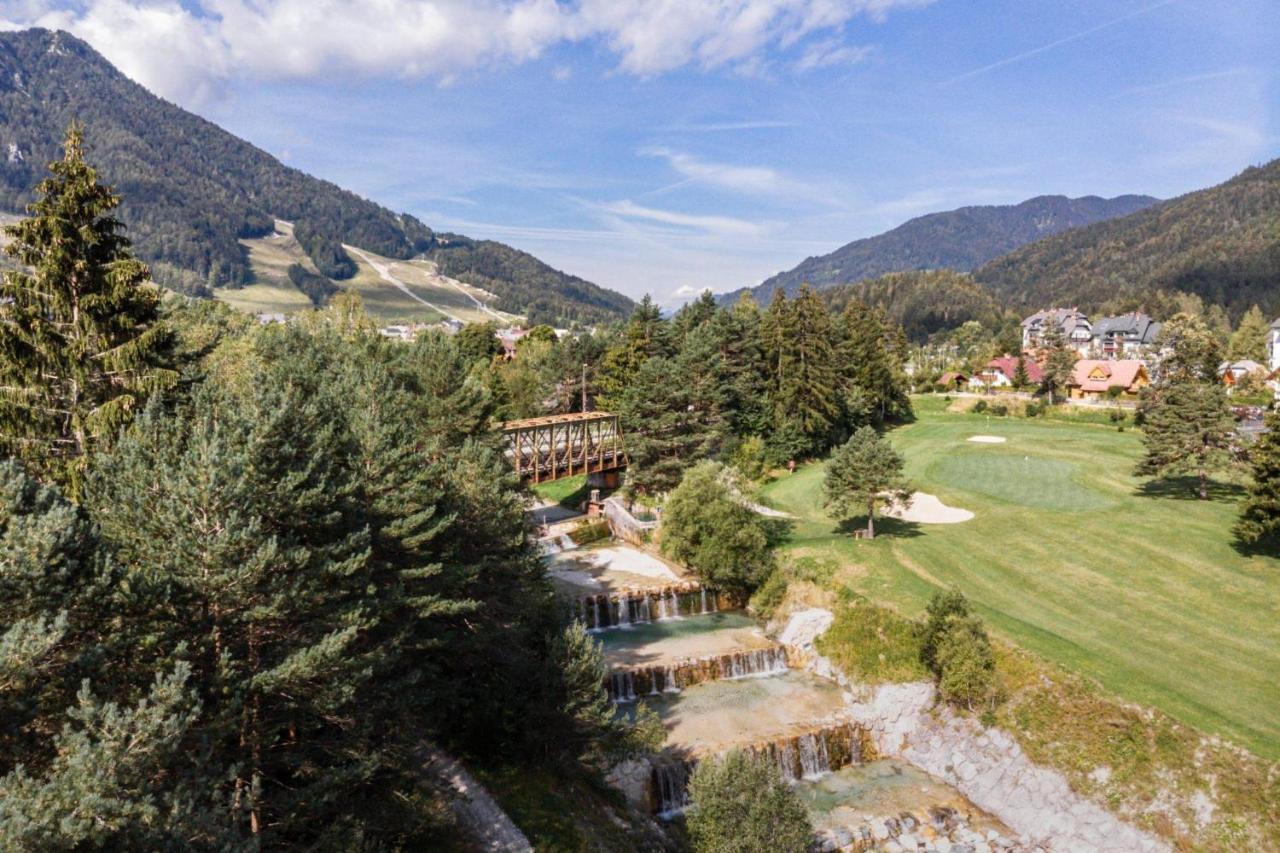 Sport & Sunny Cosy Alpine Retreat Appartement Kranjska Gora Buitenkant foto