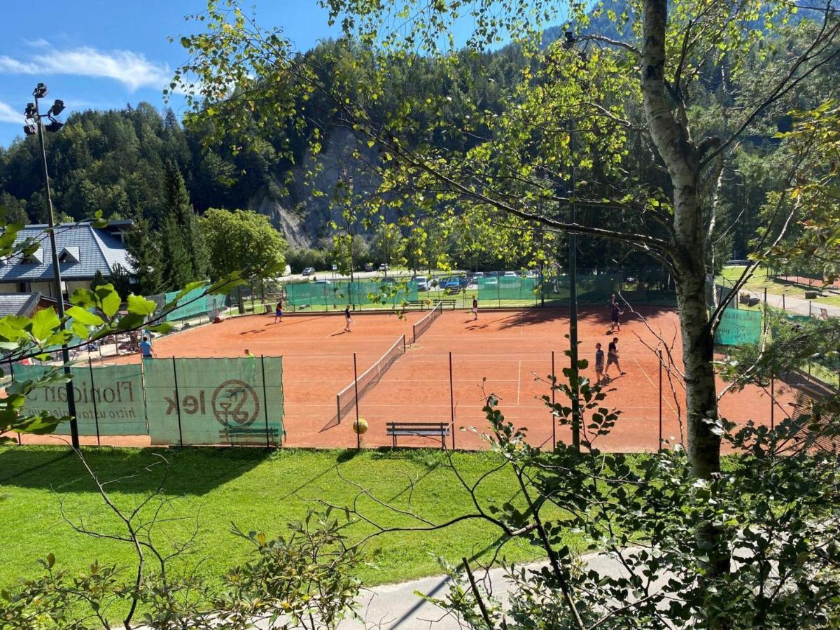 Sport & Sunny Cosy Alpine Retreat Appartement Kranjska Gora Buitenkant foto