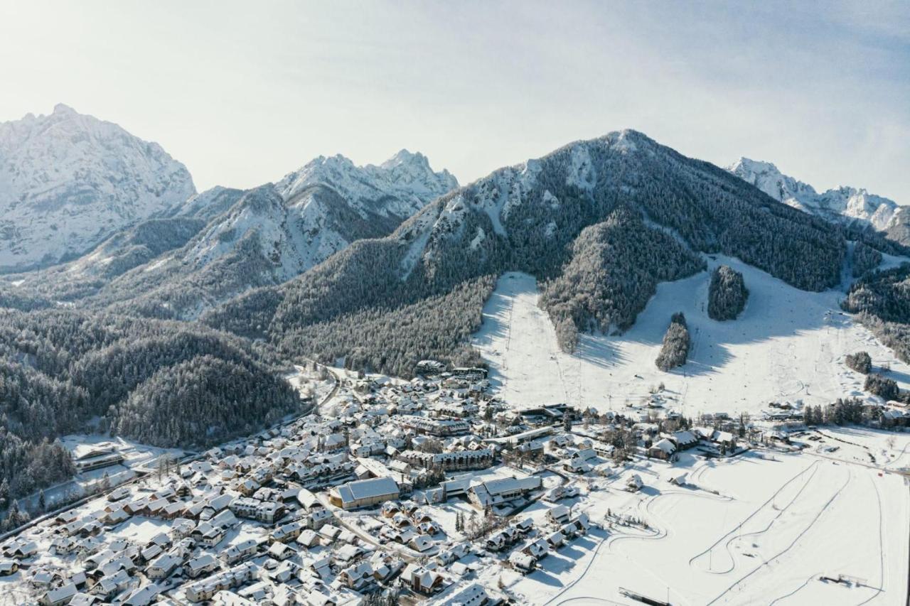 Sport & Sunny Cosy Alpine Retreat Appartement Kranjska Gora Buitenkant foto
