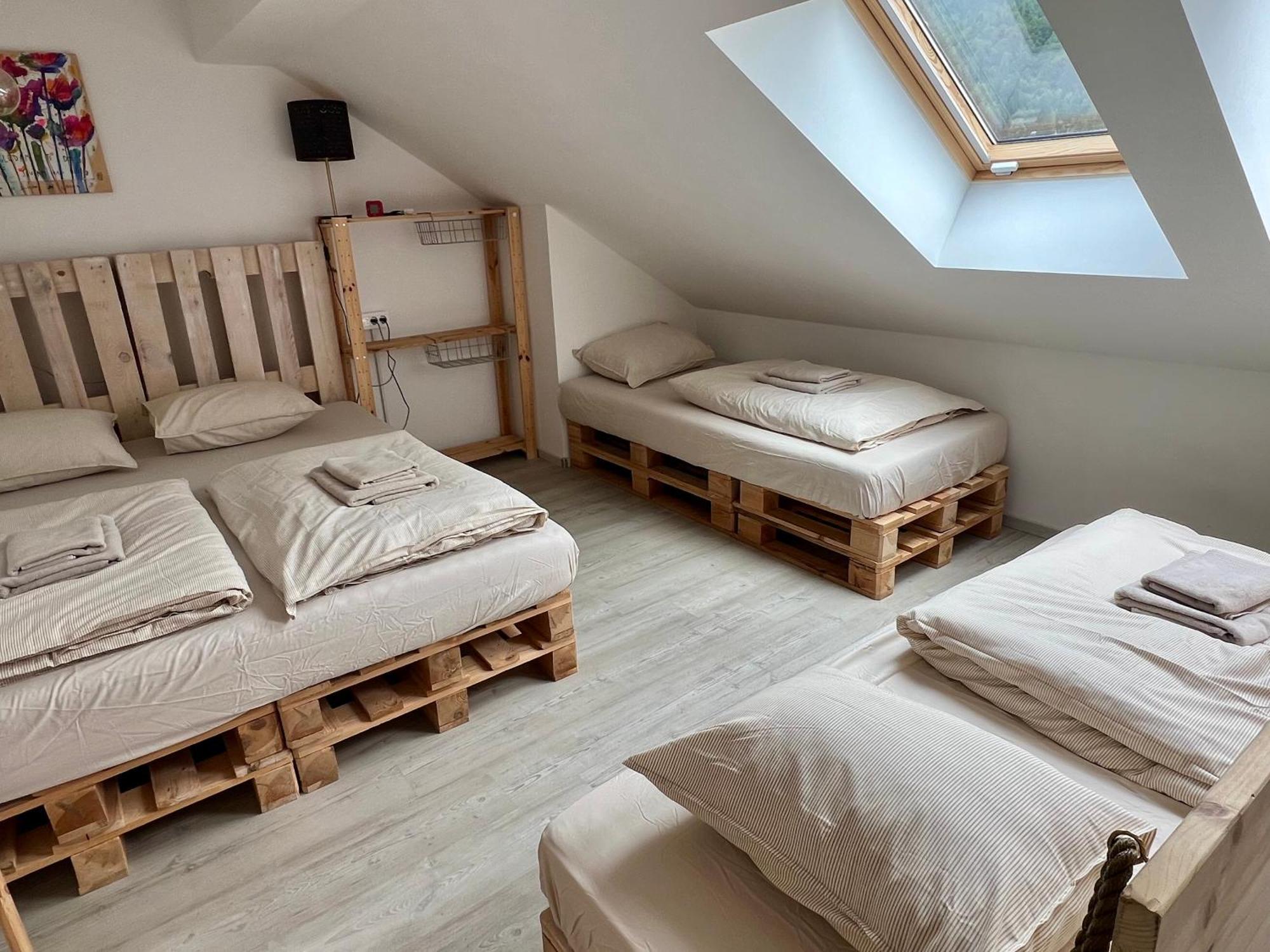 Sport & Sunny Cosy Alpine Retreat Appartement Kranjska Gora Buitenkant foto
